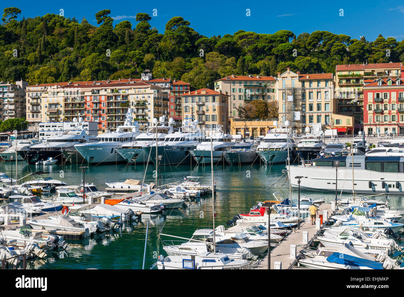 Nizza, Francia - 2 ottobre 2014: il porto di Nizza è uno dei principali porti per imbarcazioni da diporto a vela attraverso il Mediterraneo Foto Stock