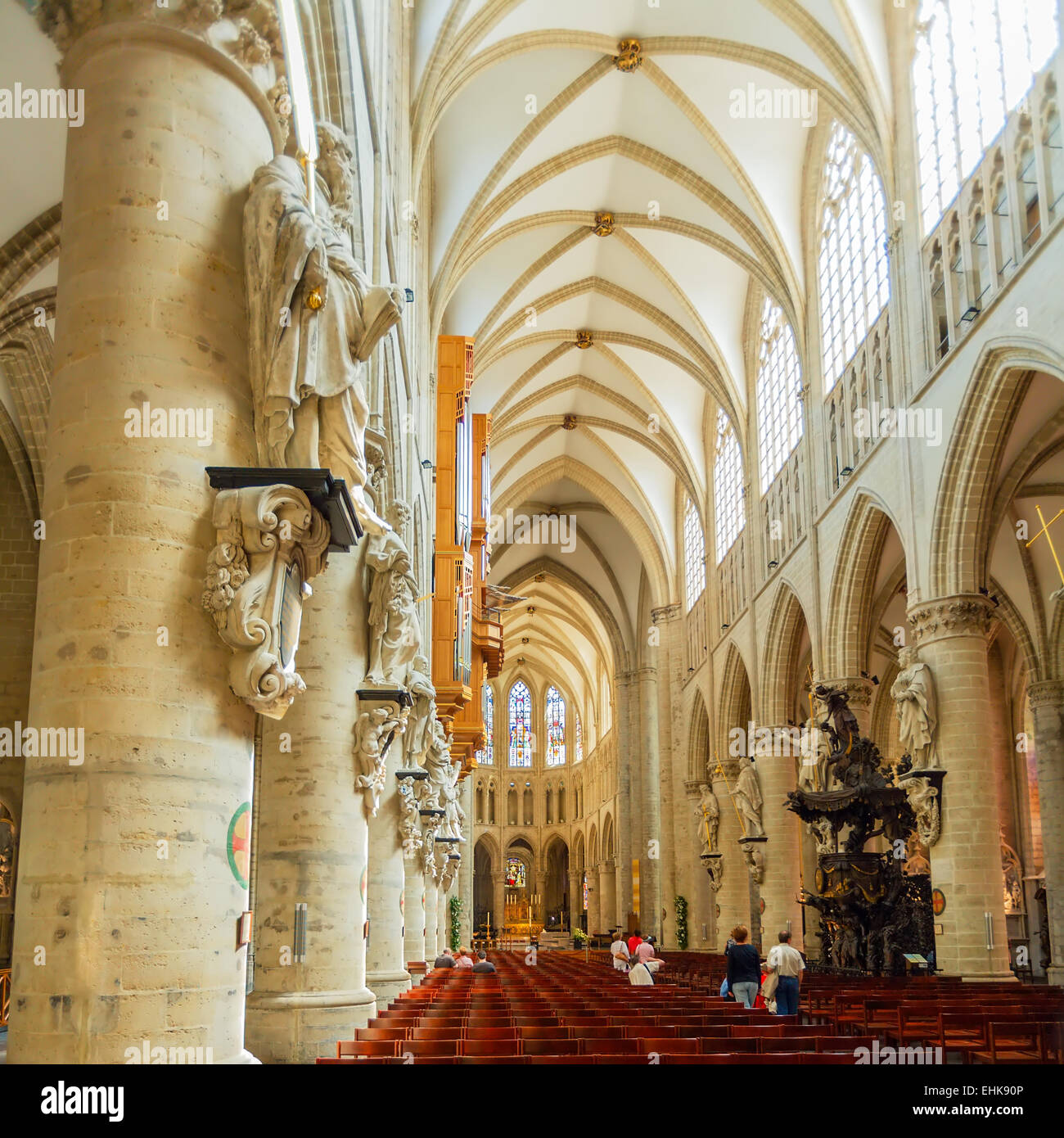 Interno del San Michele e Gudula Cathedral (XIII-XV secolo), Bruxelles, Belgio Foto Stock