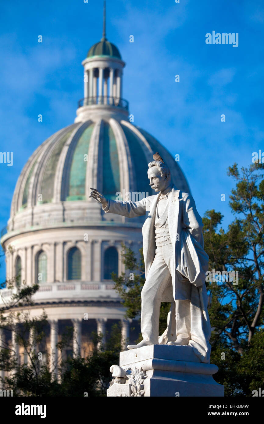 Un monumento di Jose Marti nel centro della città, l'Avana, Cuba Foto Stock