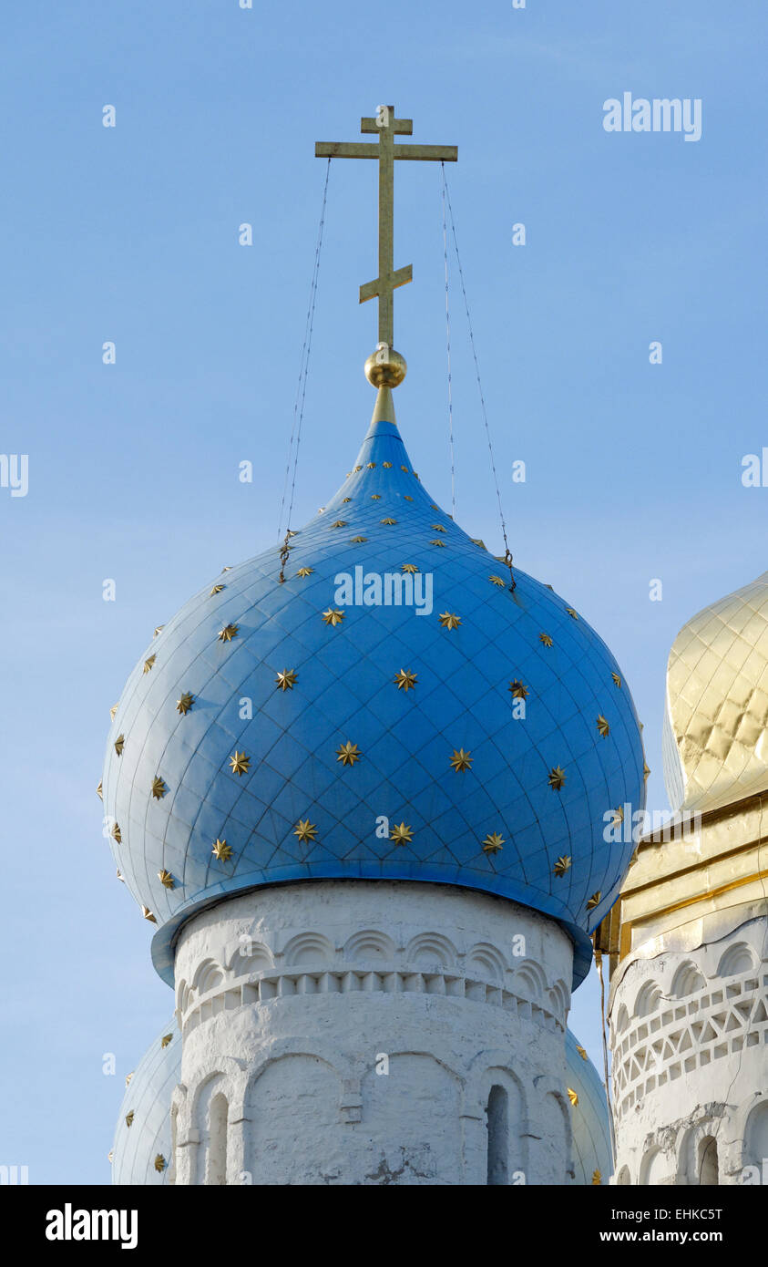 Blue cupole a cipolla su la Cattedrale dell'Annunciazione nel Cremlino di Kazan, il Tatarstan, Russia Foto Stock