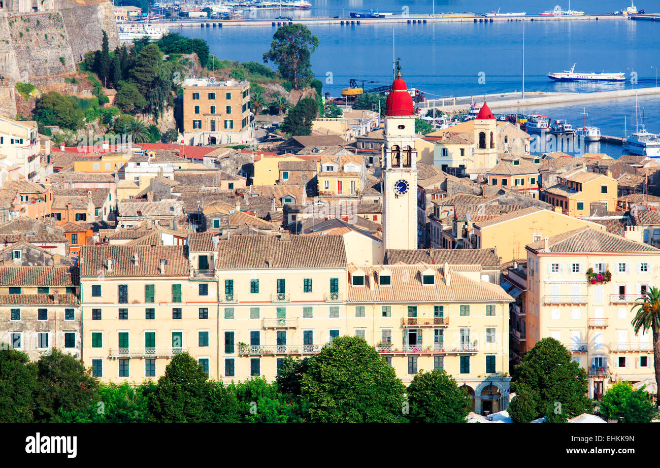Vista aerea dalla vecchia fortezza sulla città con la nuova fortezza, Corfu, l'isola di Corfù, Grecia Foto Stock