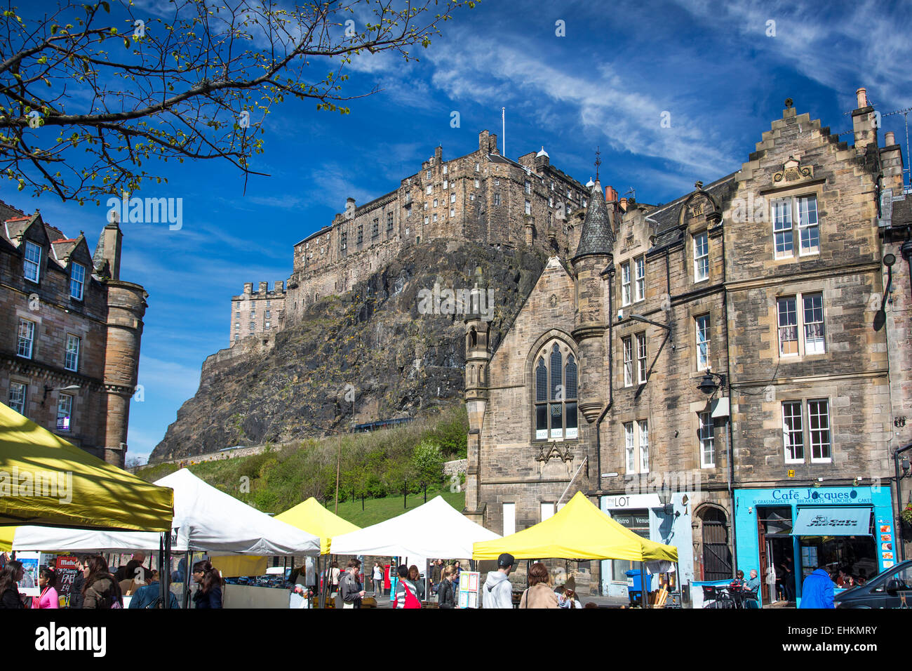 Il Castello di Edimburgo dal Grassmarket Scozia Scotland Foto Stock