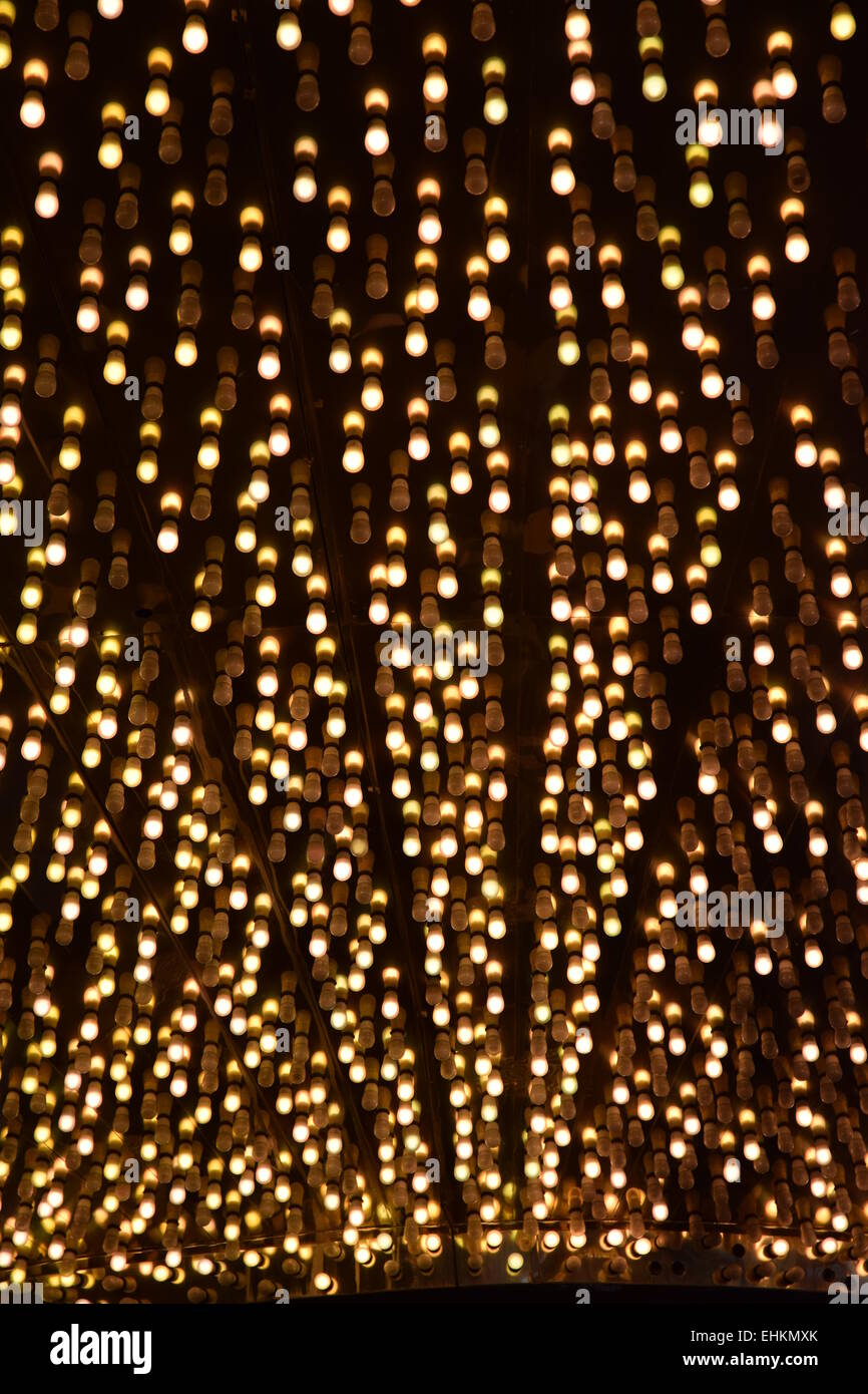 Di notte le luci del Plaza. Foto Stock