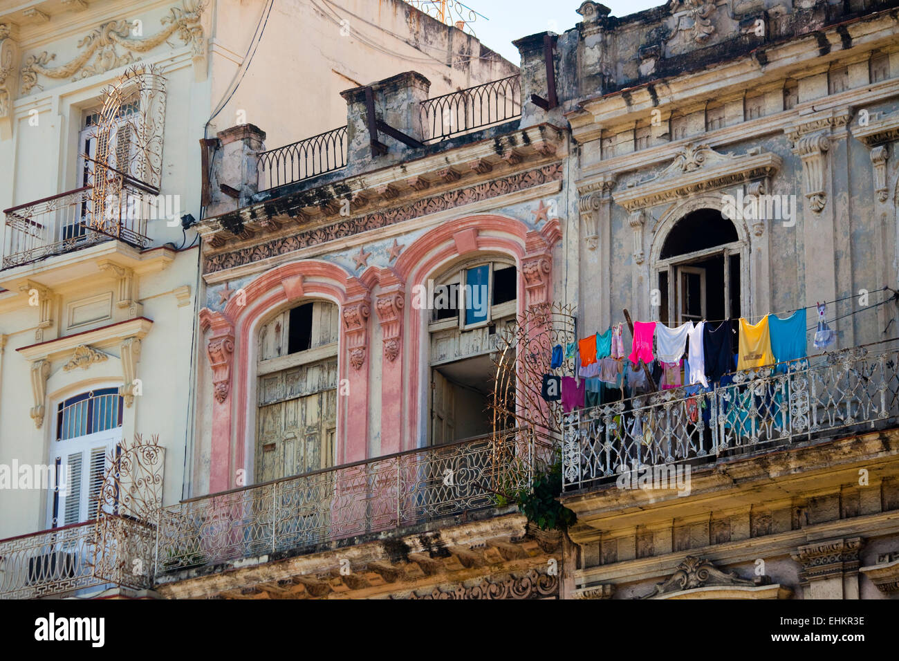 Diroccato buldings, Old Havana, Cuba Foto Stock