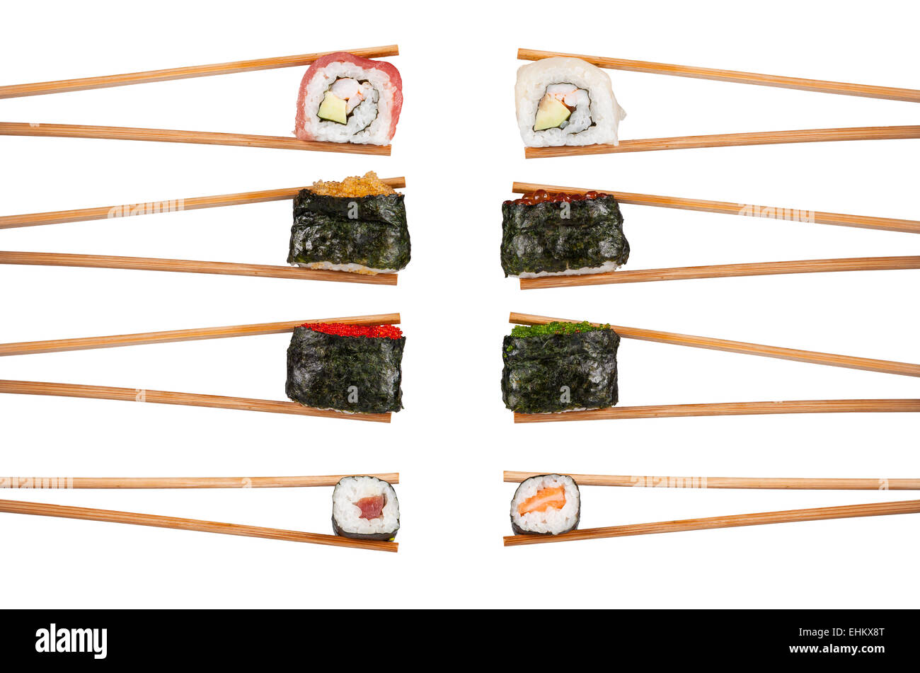 Delizioso sushi, maki e nigiri pezzi isolati su sfondo bianco Foto Stock