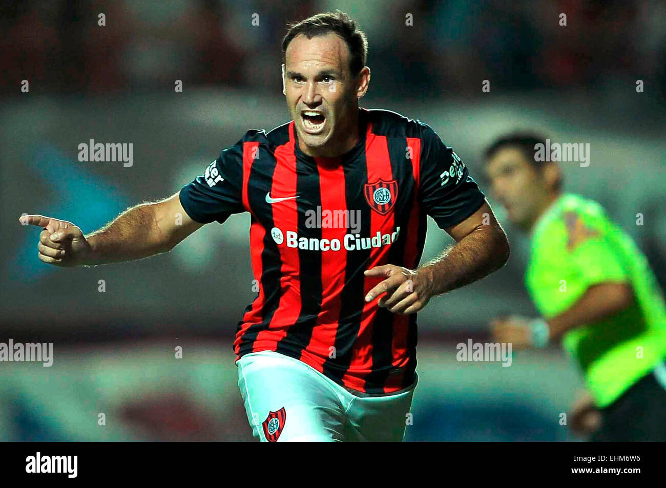 Buenos Aires, Argentina. Xv Mar, 2015. San Lorenzo, Mauro Matos celebra il suo cliente durante la partita corrispondente alla prima divisione campionato di calcio argentino contro Huracan, in Pedro Bidegain stadium di Buenos Aires, Argentina, il 15 marzo 2015. © Victor ño/TELAM/Xinhua/Alamy Live News Foto Stock