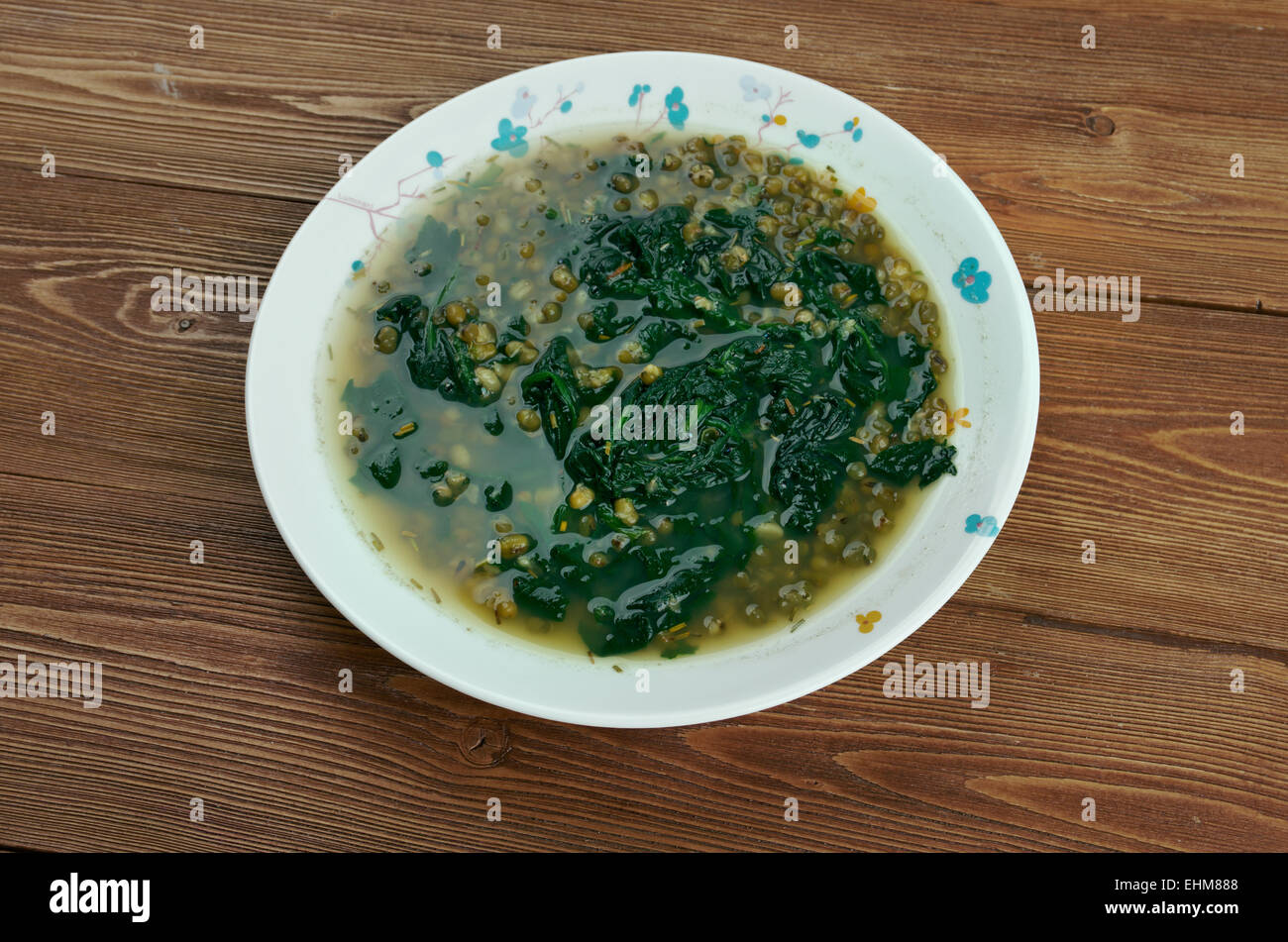 Moong Palak Dal - piatto indiano con spinaci e moong dal Foto Stock