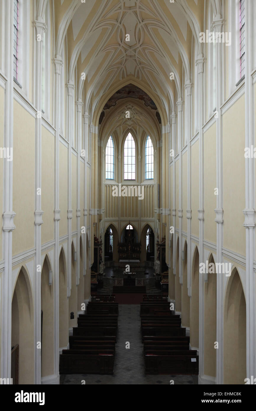 Gli interni della cattedrale dell'Assunzione di Nostra Signora di Sedlec vicino a Kutna Hora, Repubblica Ceca. Foto Stock