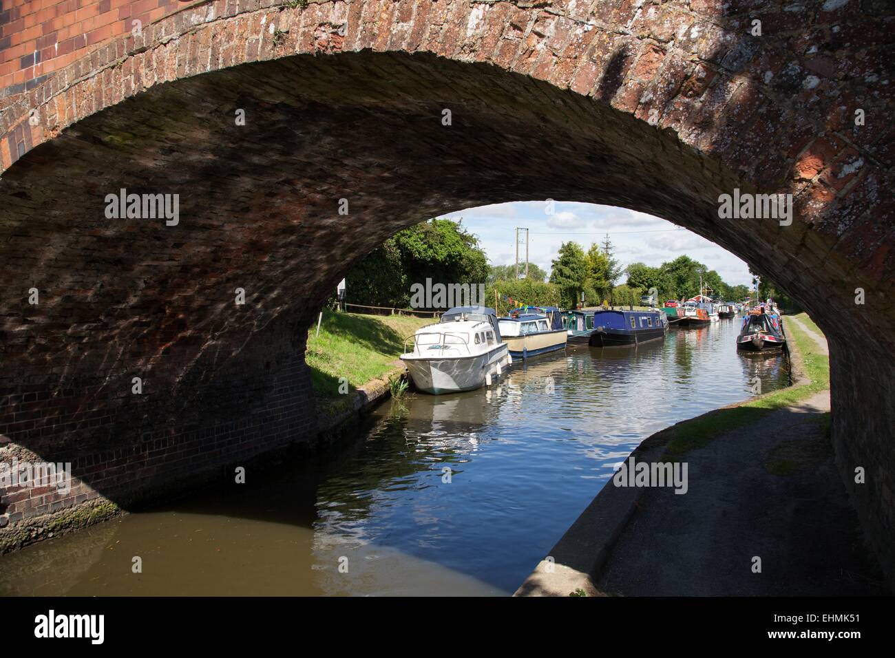 Il Grand Union Canal, vicino il Black Boy pub, Denham Foto Stock