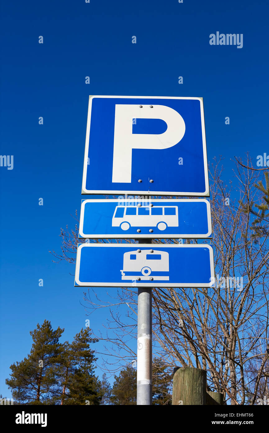 Parcheggio segno per autobus e rimorchi, Finlandia Foto Stock