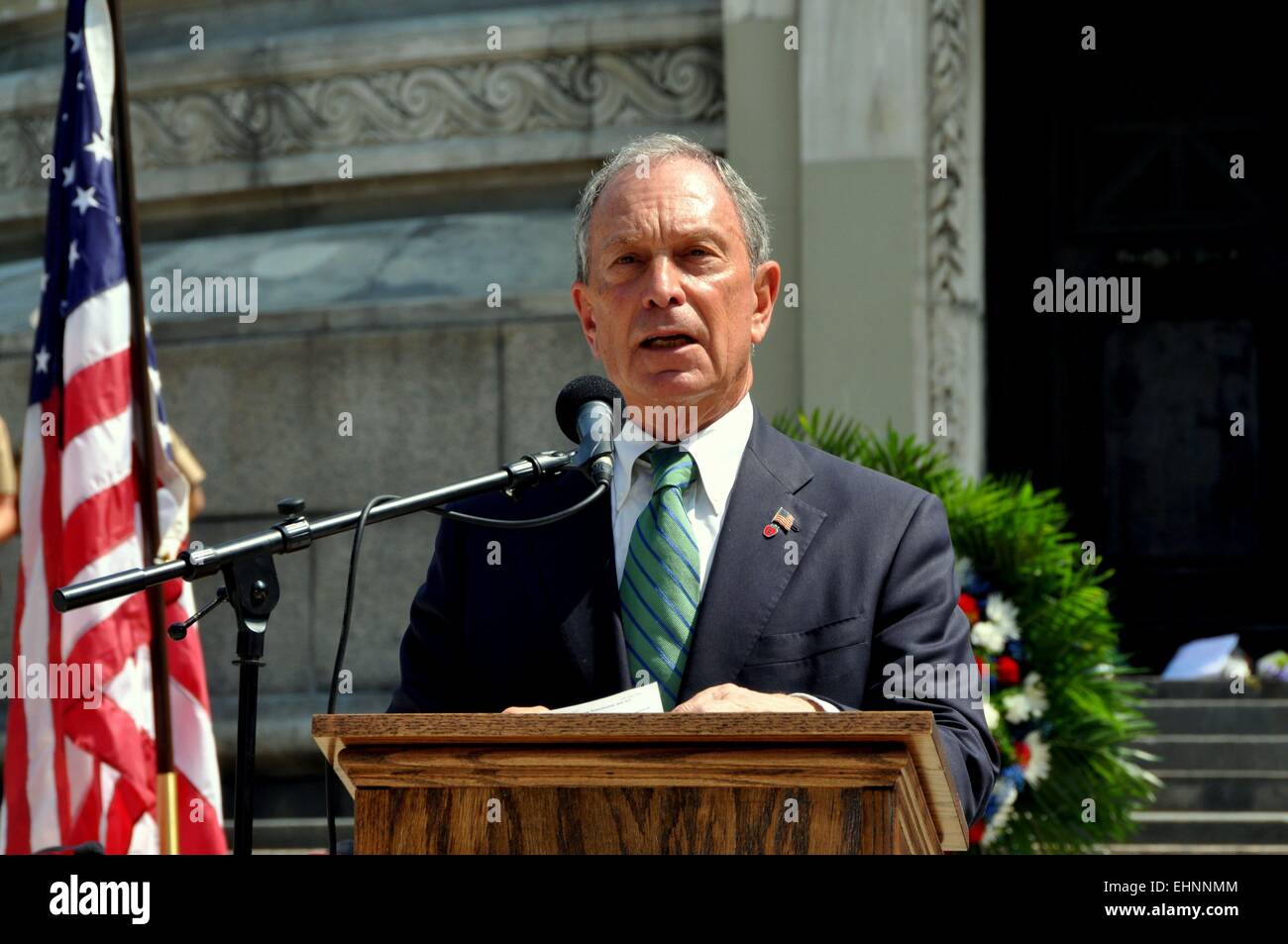 New York City: Sindaco Michael Bloomberg parlando al 2012 Memorial Day ricordo cerimonie Foto Stock