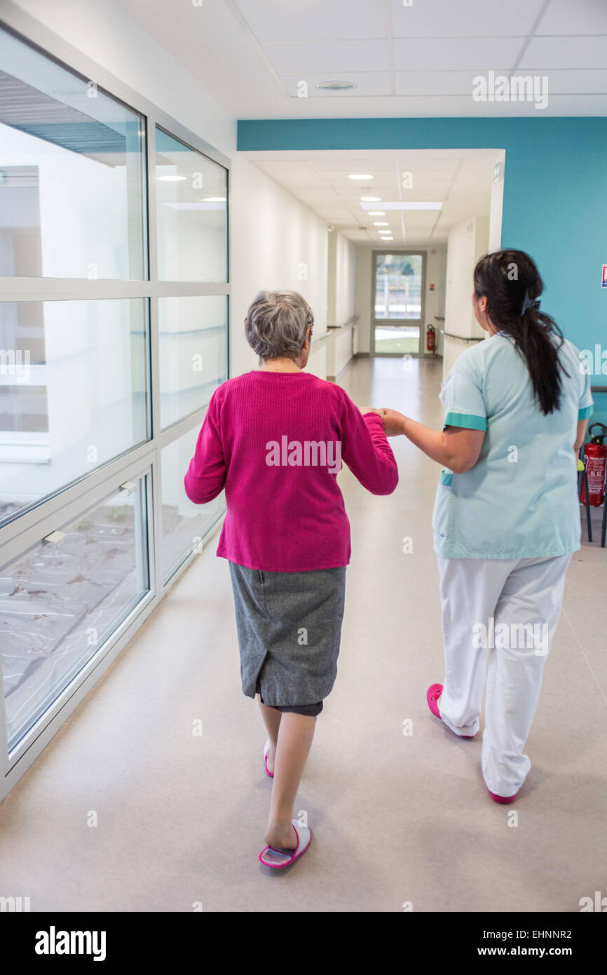 Casa residenziale per il morbo di alzheimer anziano, ospedale di Bordeaux, Francia. Foto Stock