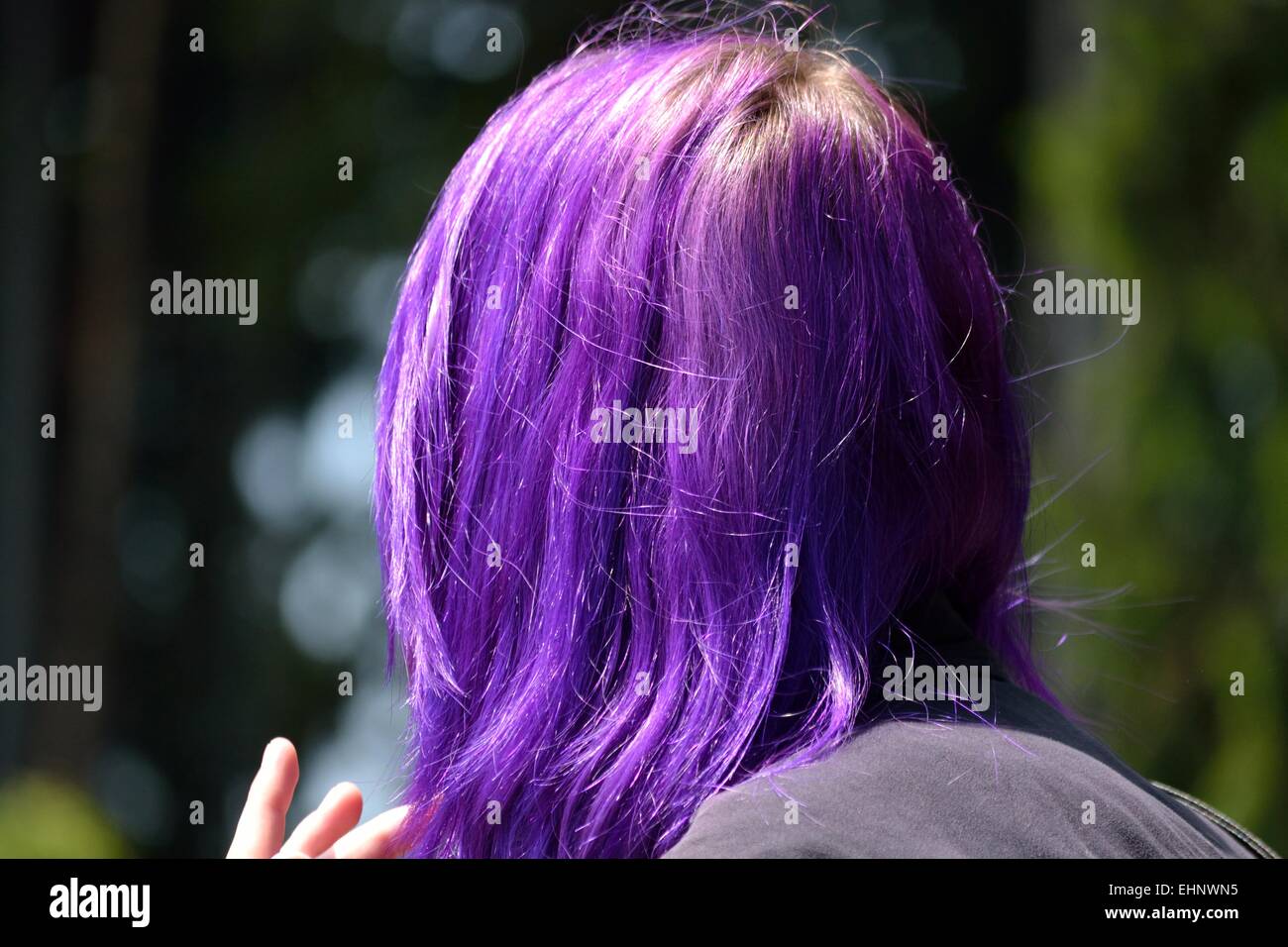 Ritratto di adolescente con capelli tinti Foto Stock