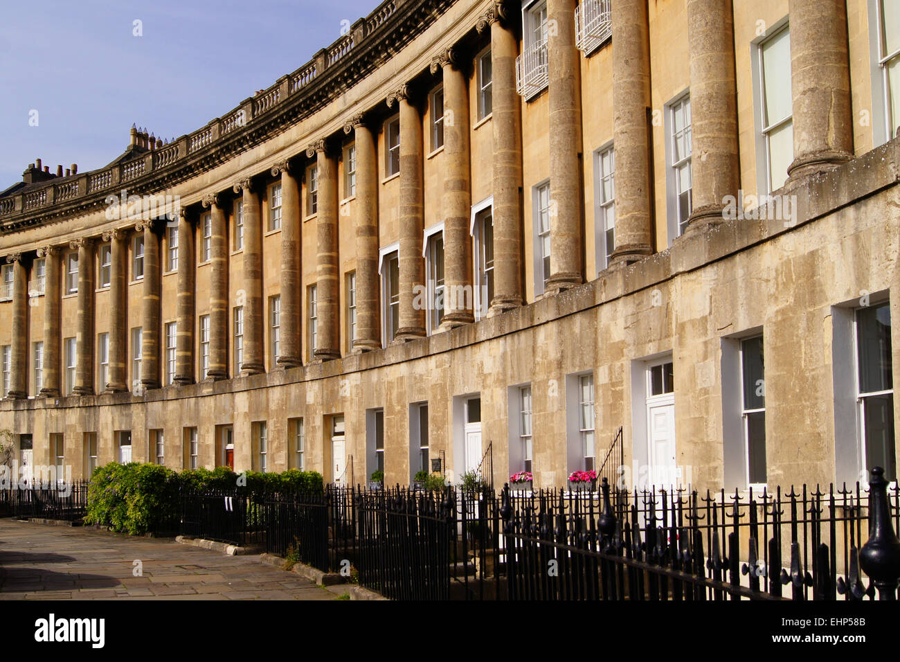 Case di curvatura del Royal Crescent a Bath, Inghilterra Foto Stock