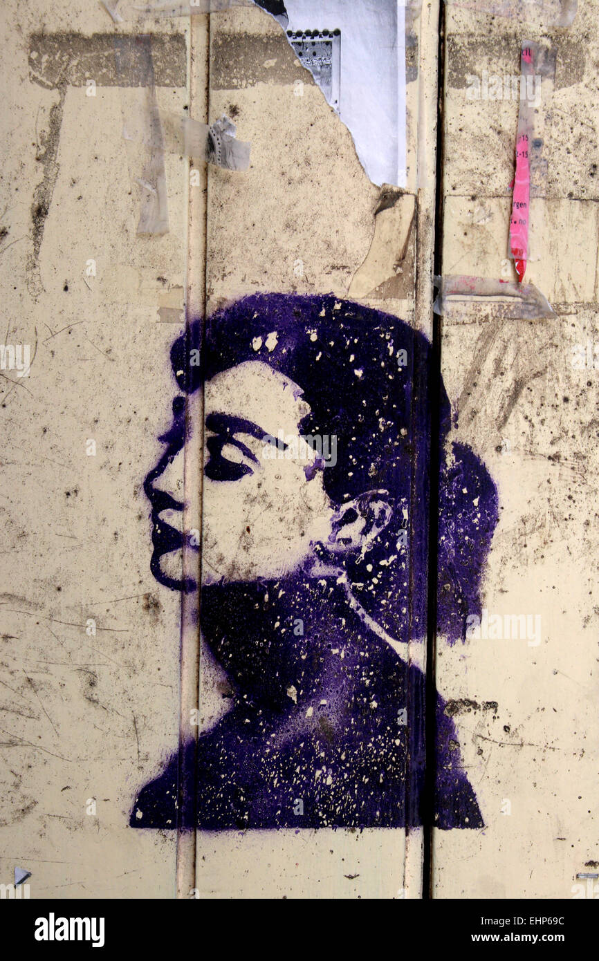 Un ritratto di graffiti di attore, Audrey Hepburn. Foto Stock
