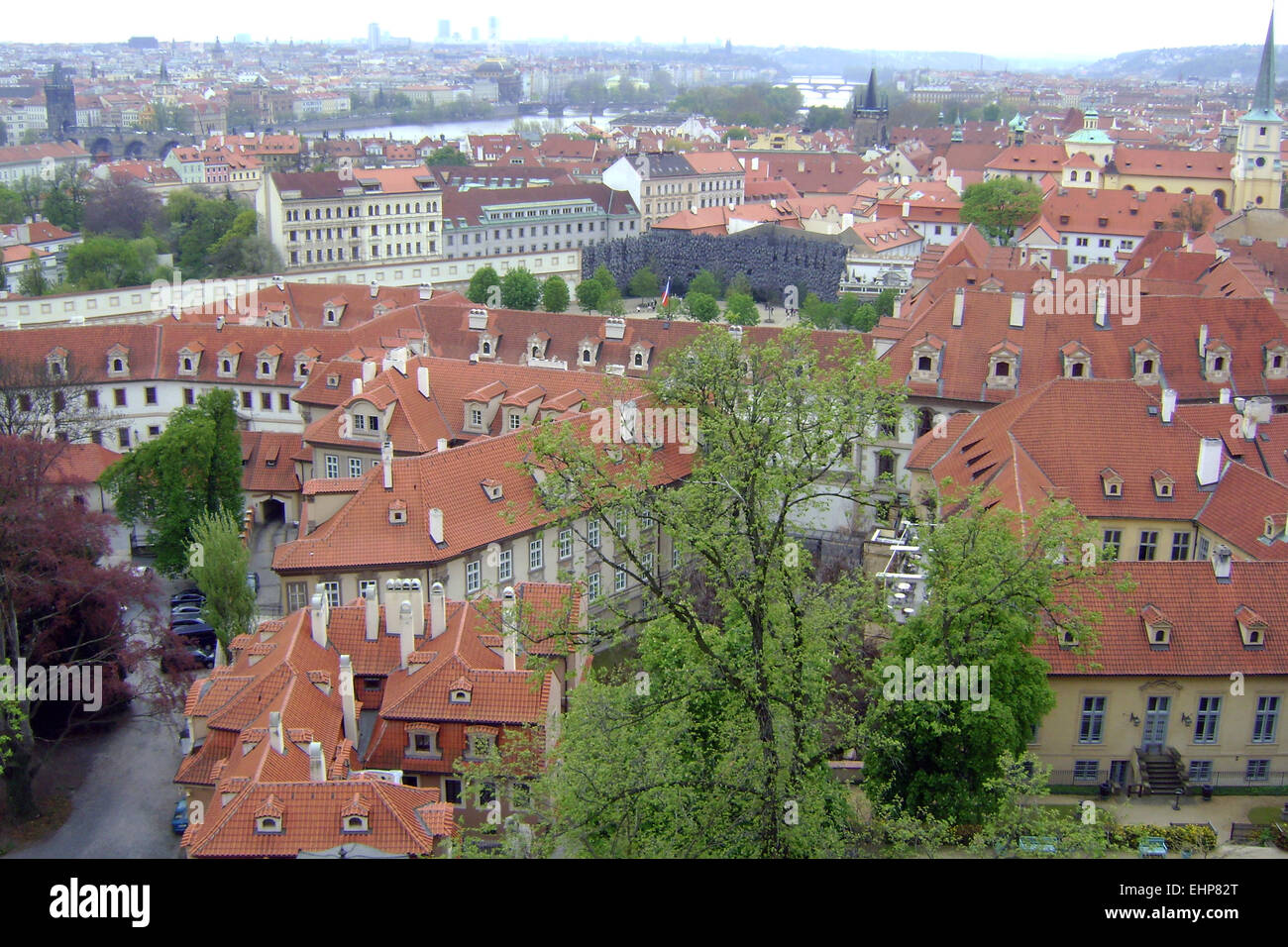 Vista sui tetti della vecchia e ben conservato di città di Praga. Foto Stock