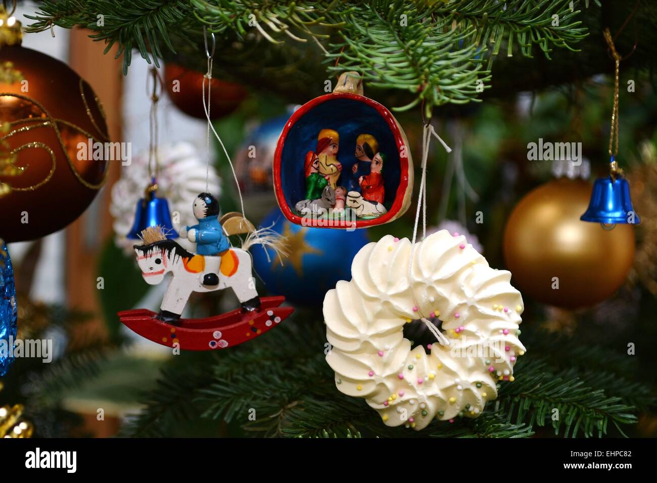 Albero di Natale decorato Foto Stock