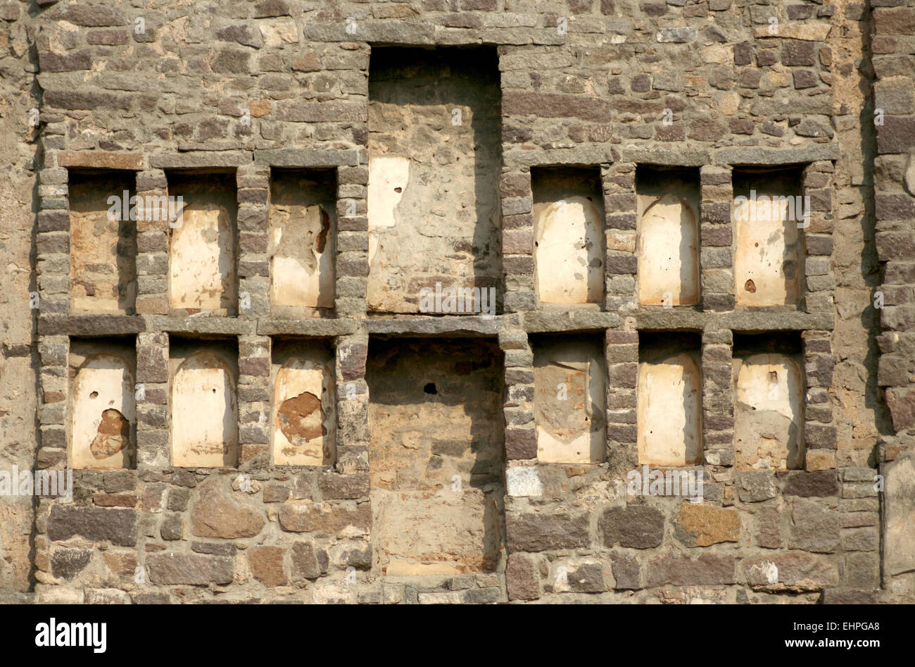 Dettagli architettonici di 400 anno vecchio rovinato Golconda fort,Hyderabad, India Foto Stock