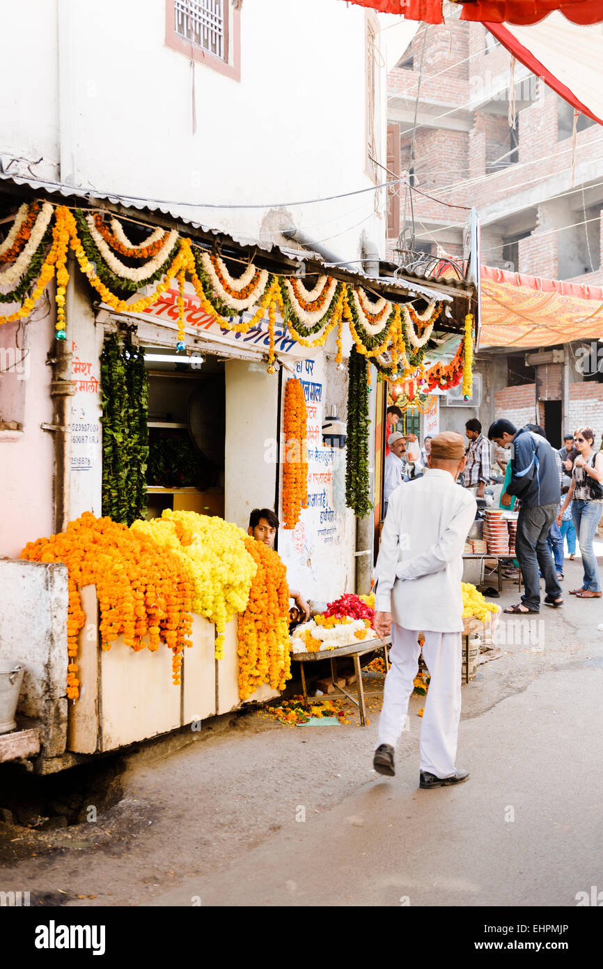 Un fiore in stallo in Udaipur. Foto Stock