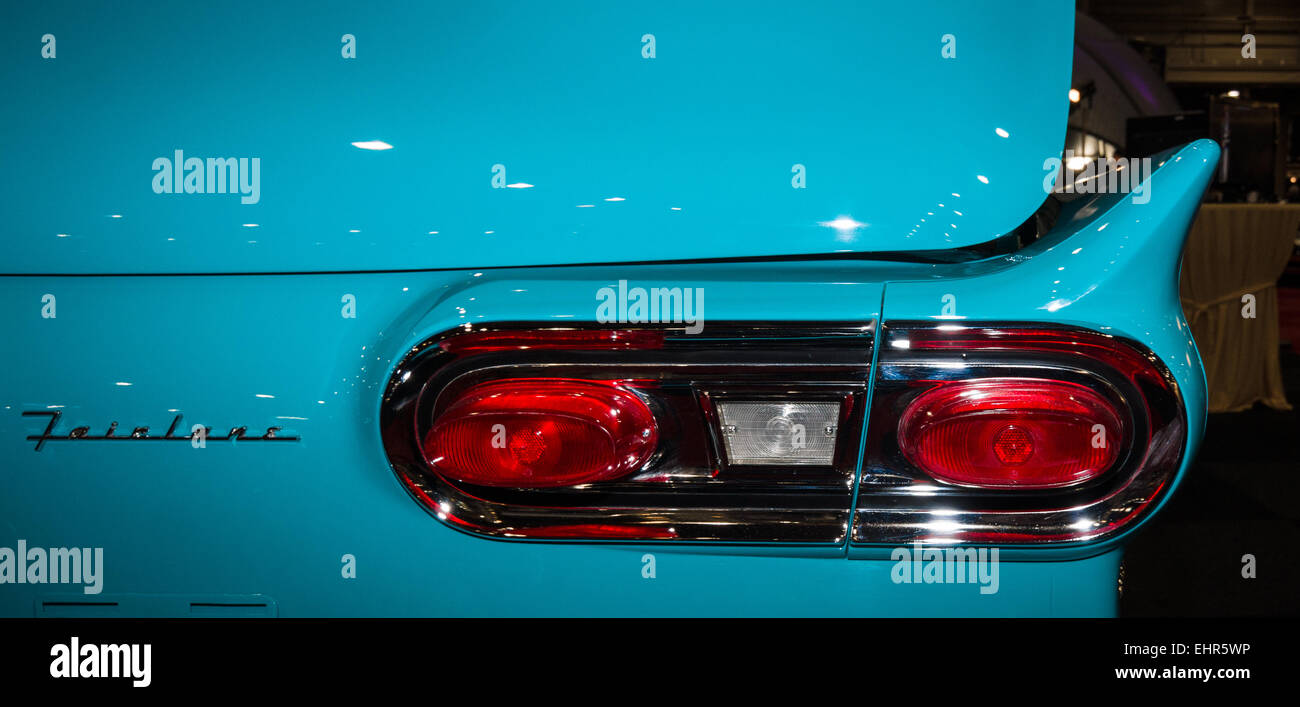 La luce di arresto di un full-size auto Ford Fairlane 500 Skyliner, 1959 Foto Stock