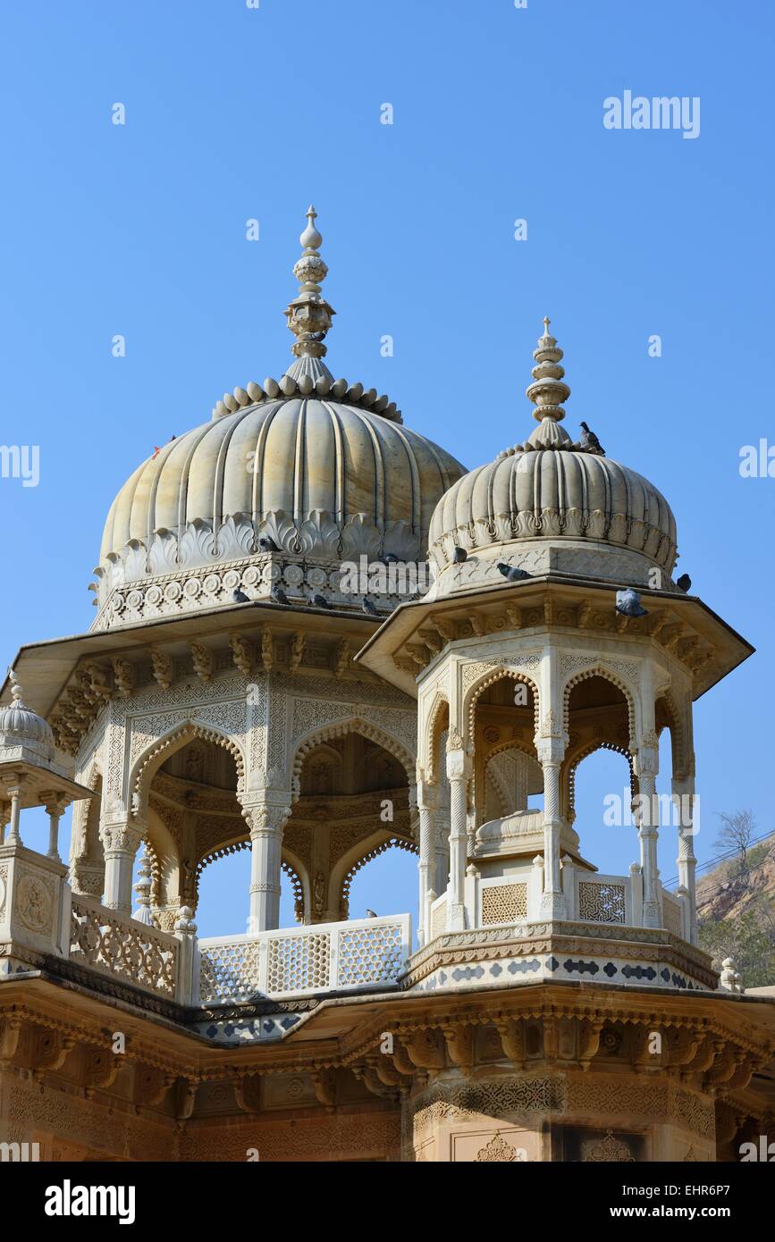 India Rajasthan, Jaipur, Gaitor cenotafio eretto nel luogo di cremazione dei maharajas Foto Stock