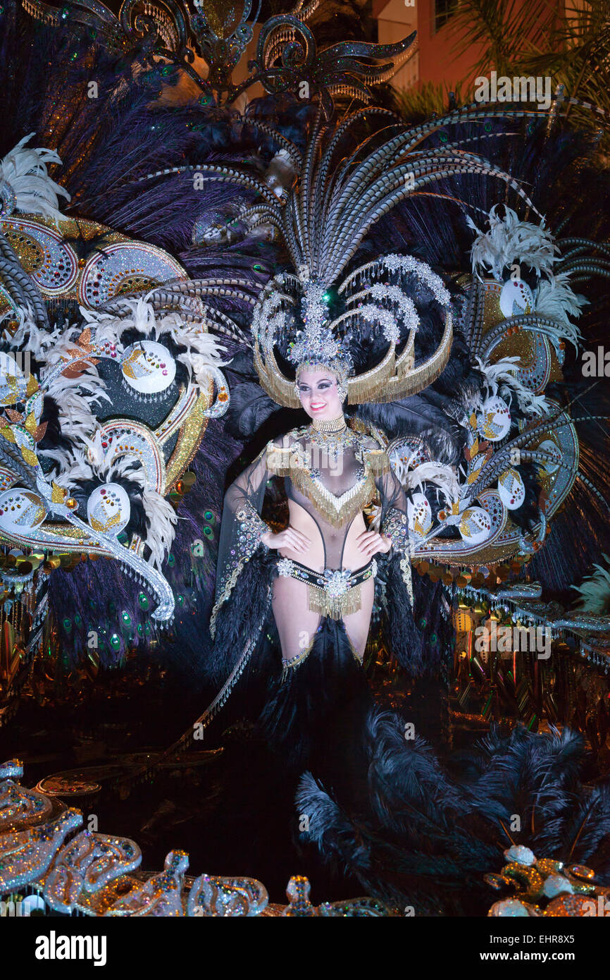Fantasiosa costume di carnevale di Santa Cruz de Tenerife, Tenerife, Isole Canarie, Spagna Foto Stock