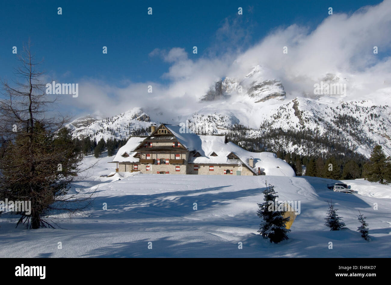 L'Hotel Edelweiss in inverno, Prato Piazza, Val Pusteria, Prags-Braies, Sudtirol, Dolomiti, Italia Foto Stock