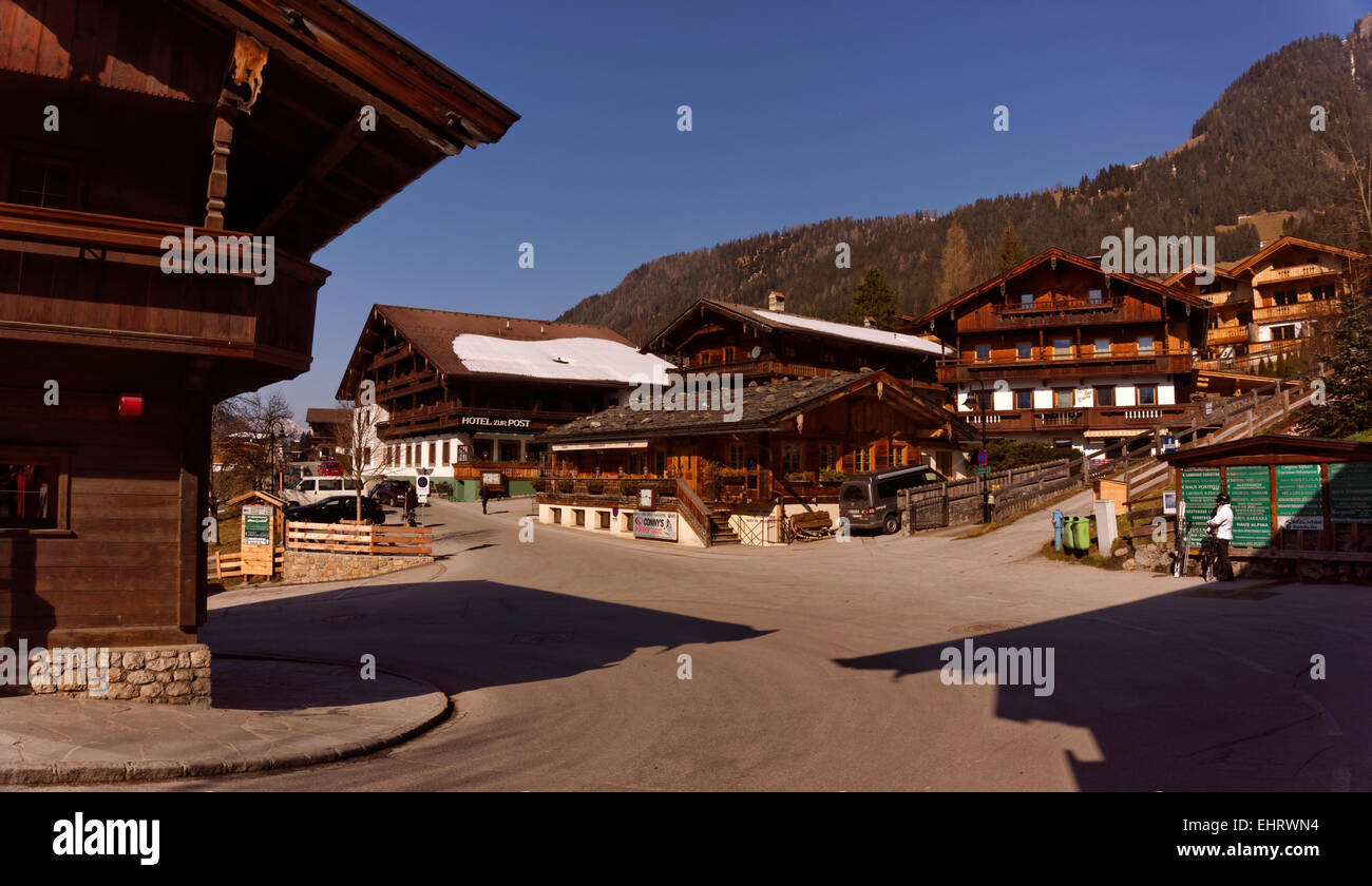 Alpbach villaggio nel Tirolo austriaco. In Austria il villaggio più belli e ben nota stazione sciistica. Foto Stock