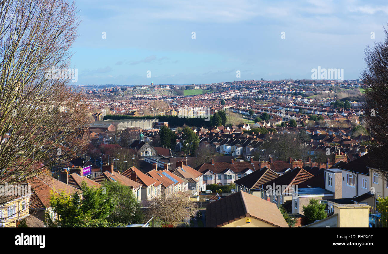 Skyline di Bristol Inghilterra guardando verso Knowle e Hengrove da Bedminster verso il basso Foto Stock