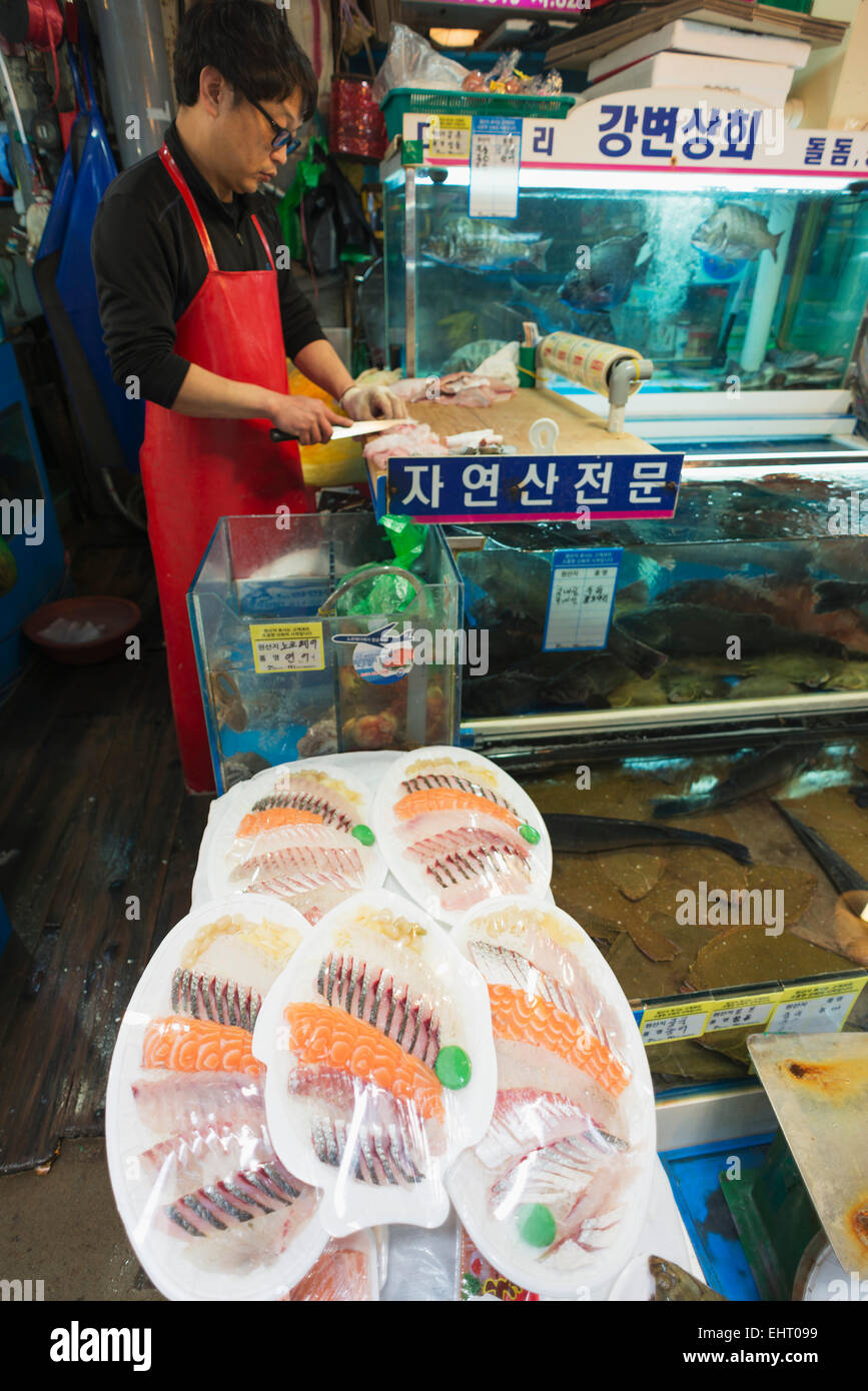 Asia, Repubblica di Corea, Corea del Sud, Seoul, Noryangjin mercato del pesce, sashimi Foto Stock