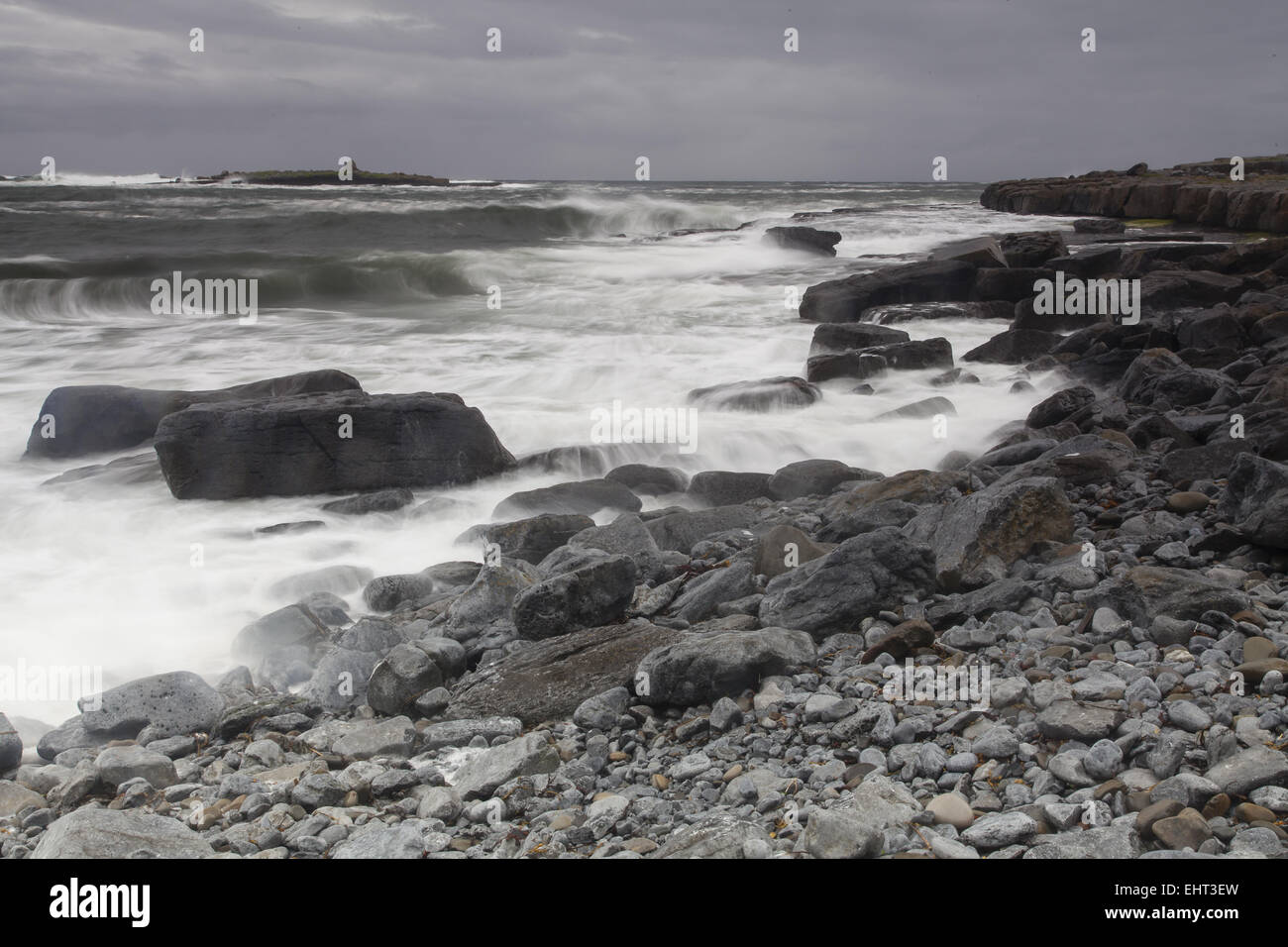 Il paesaggio costiero in Irlanda Foto Stock
