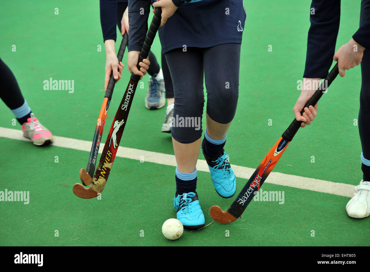 Le ragazze hockey a livello di scuola secondaria Foto Stock