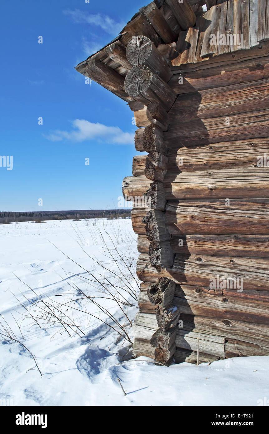 Angolo del vecchio fienile di registro, Inverno tempo Foto Stock