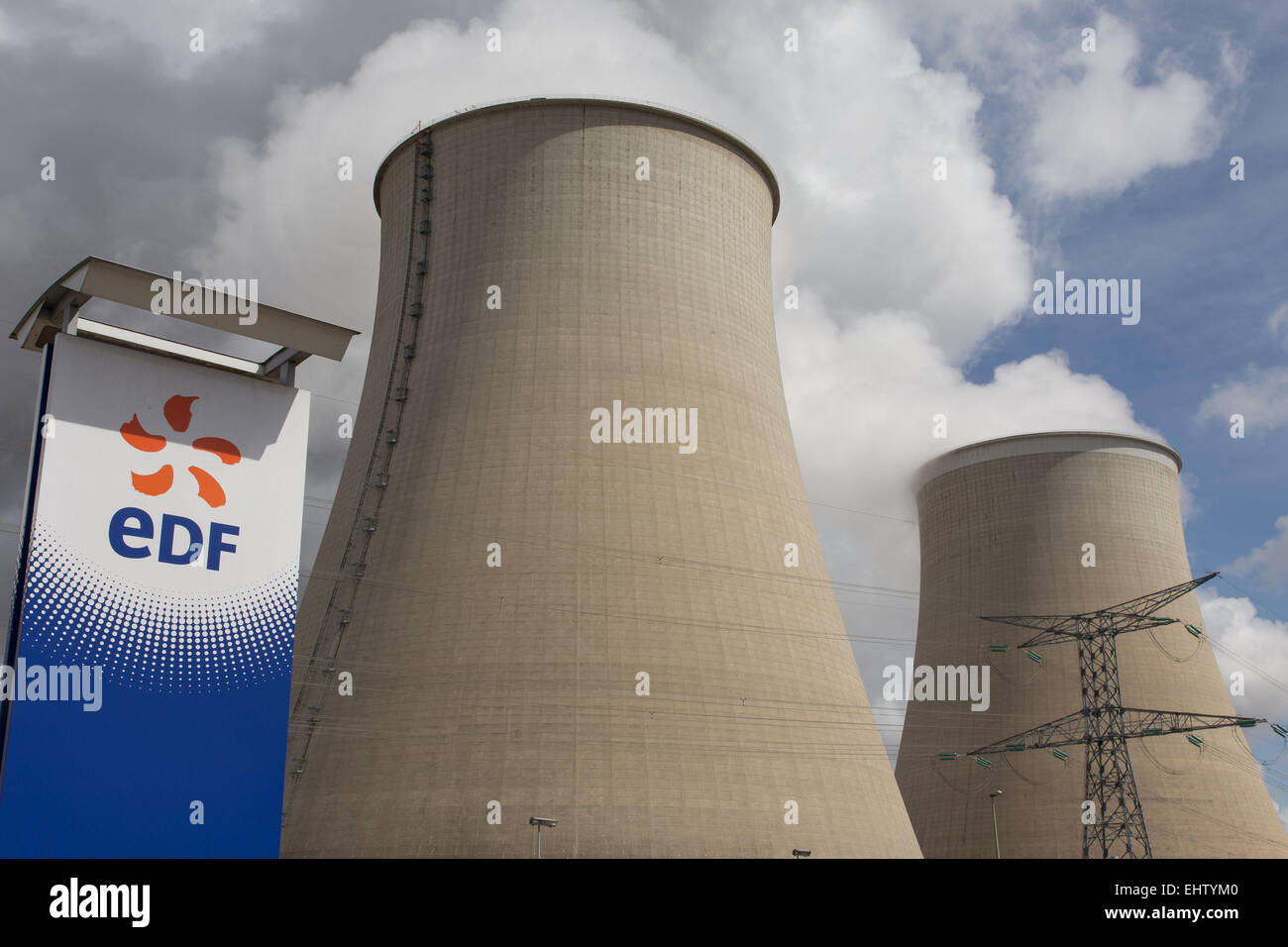 Illustrazione dell'energia nucleare, la centrale nucleare di Nogent-sur-Seine, AUBE (10), CHAMPAGNE-ARDENNE, Francia Foto Stock