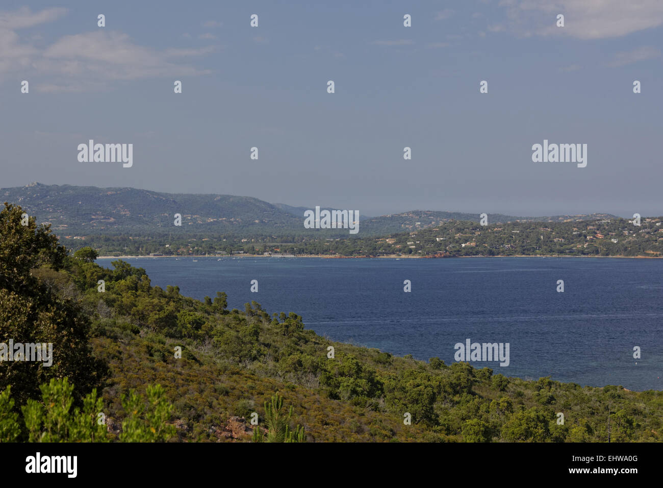 Il paesaggio costiero vicino a Porto Vecchio, in Corsica Foto Stock