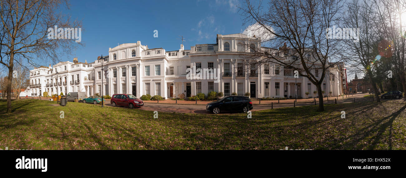 Il Georgian case a schiera di Amelia Crescent, Worthing, West Sussex, Regno Unito Foto Stock