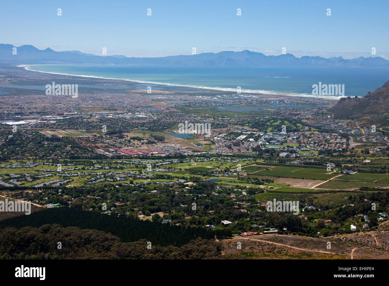 Vista aerea della città, Hout Bay, Città del Capo, Provincia del Capo Occidentale, Sud Africa Foto Stock
