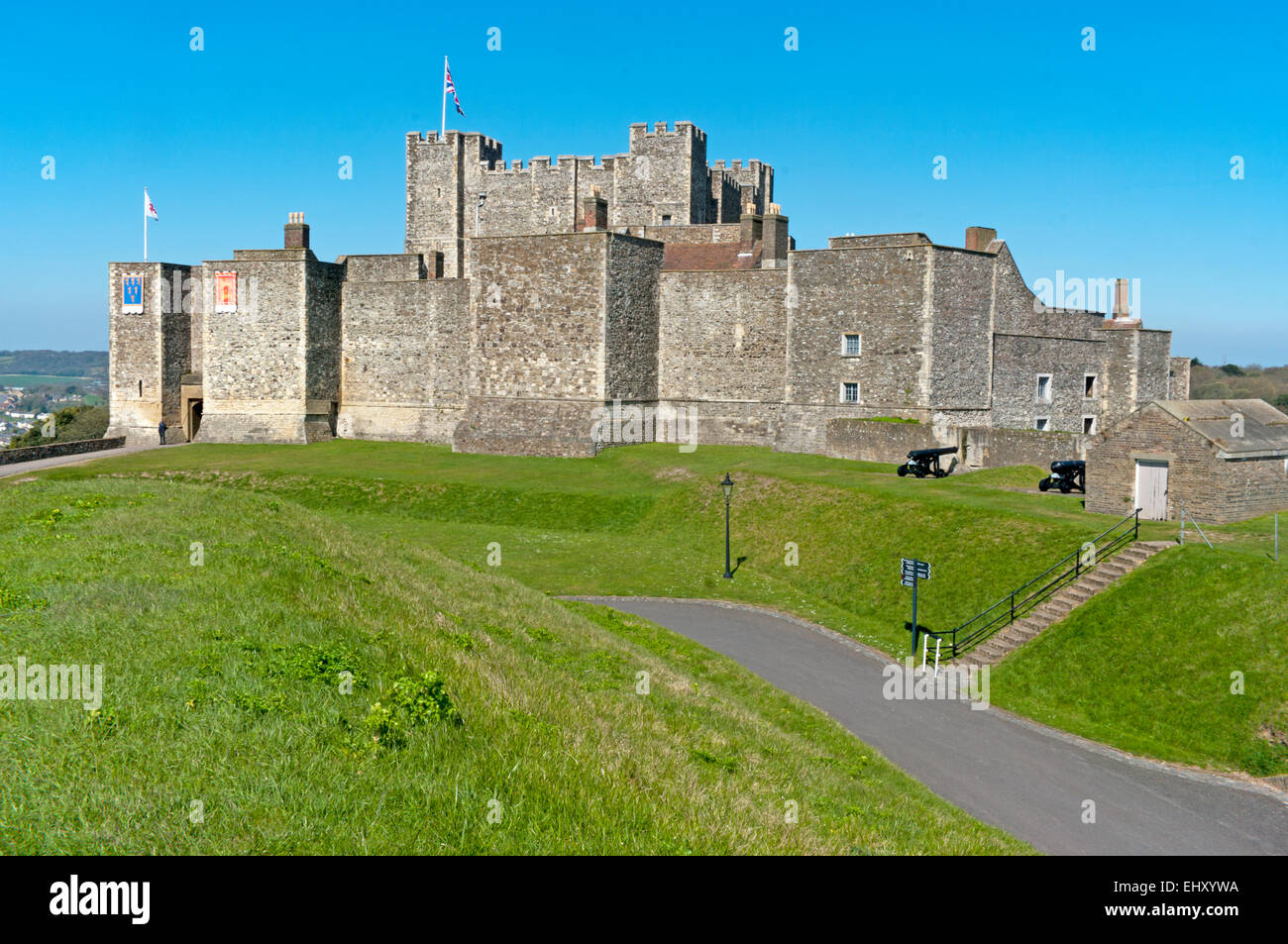 Il castello di Dover, interna parete Bailey, Henry ll grande torre, Dover, Kent, Inghilterra, Foto Stock