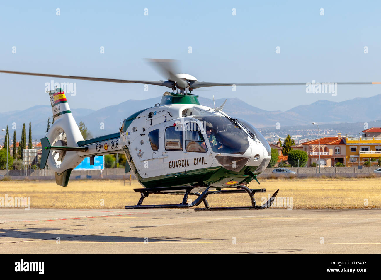 GRANADA, Spagna-maggio 18: elicottero Eurocopter EC135, prendendo parte a una mostra su il X anniversario della Patrulla Aspa Foto Stock