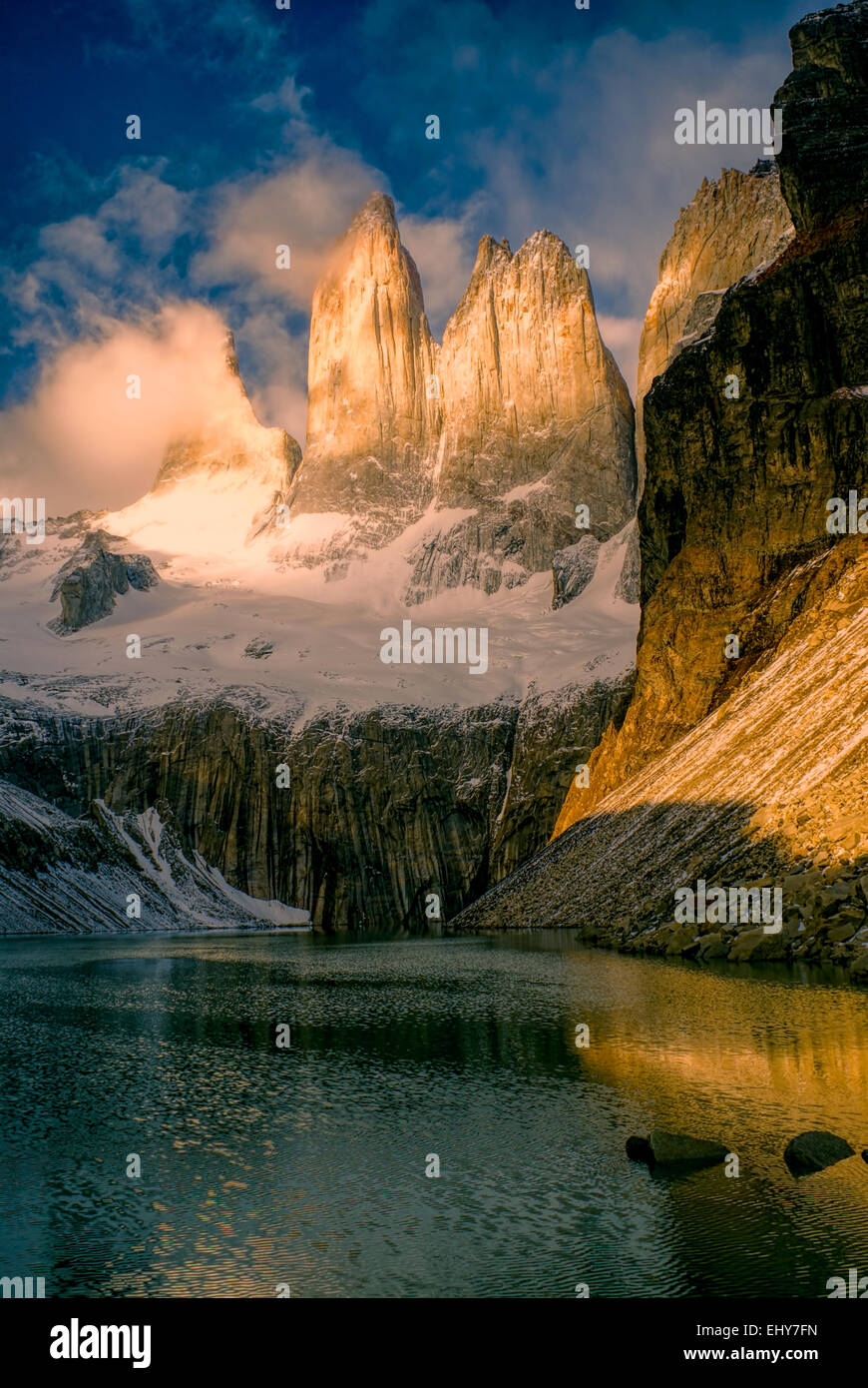 Vista panoramica di Torres del Paine in sud americana Andes Foto Stock