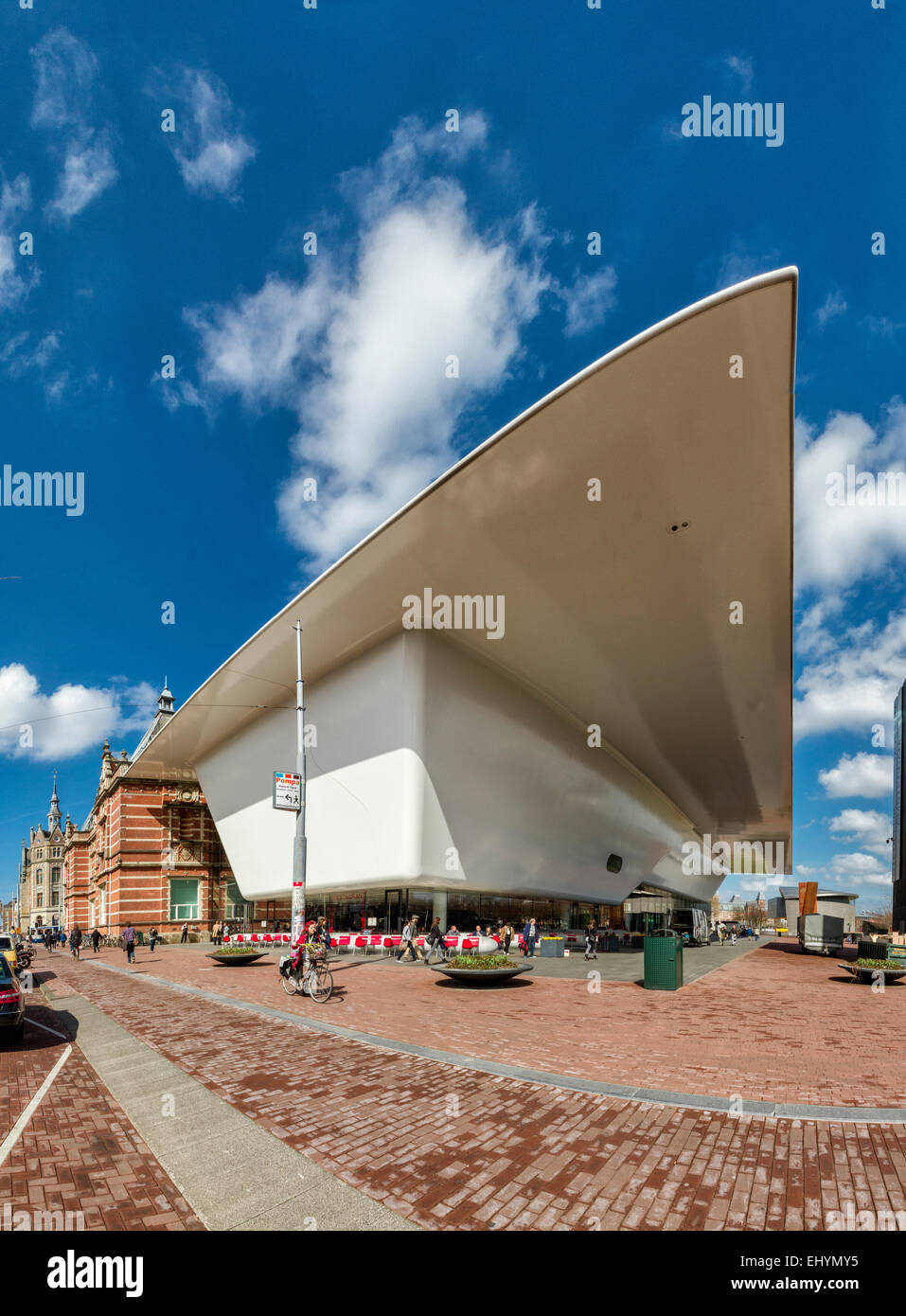 Paesi Bassi, Olanda, Europa Amsterdam Museum Square, il Museo Stedelijk, città, villaggio, molla, persone Foto Stock