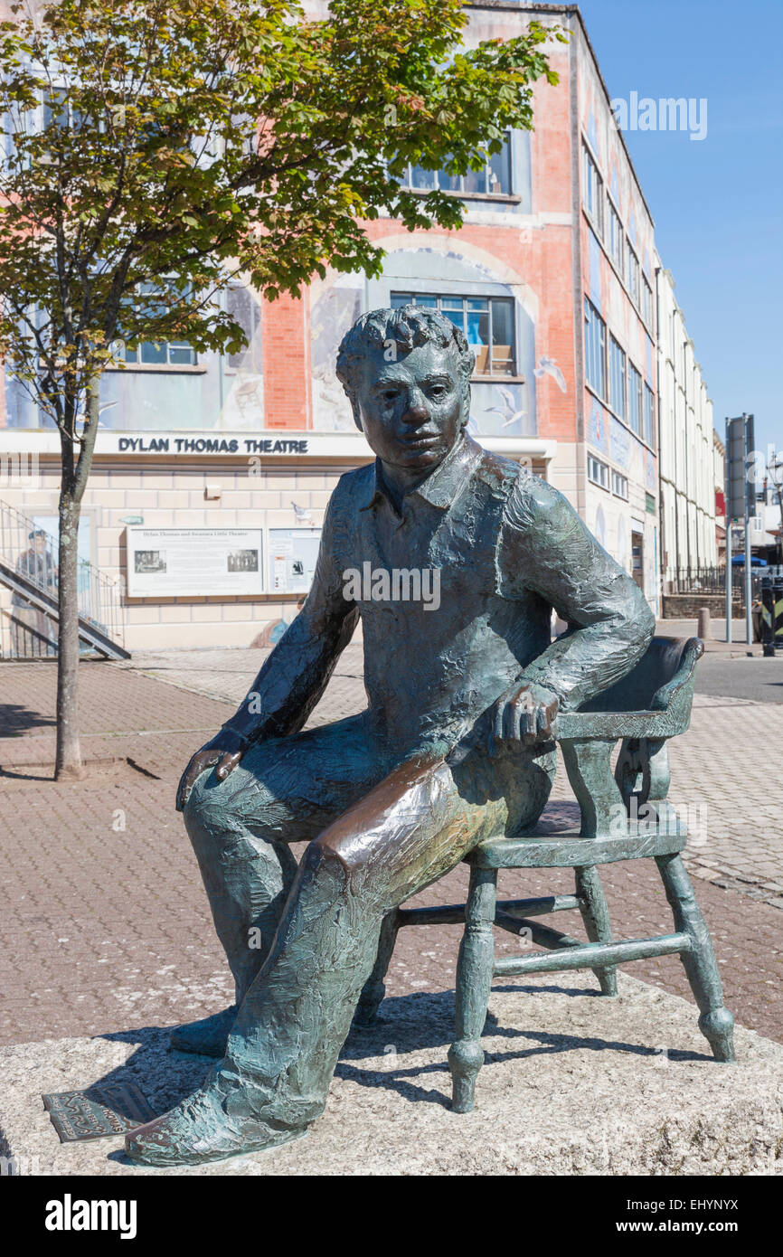 Il Galles, Glamorgan, Swansea, Dylan Thomas statua Foto Stock