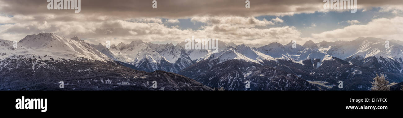 Panorama delle Alpi Kaunertal, dal Venet, Zams, Tirolo, Austria Foto Stock