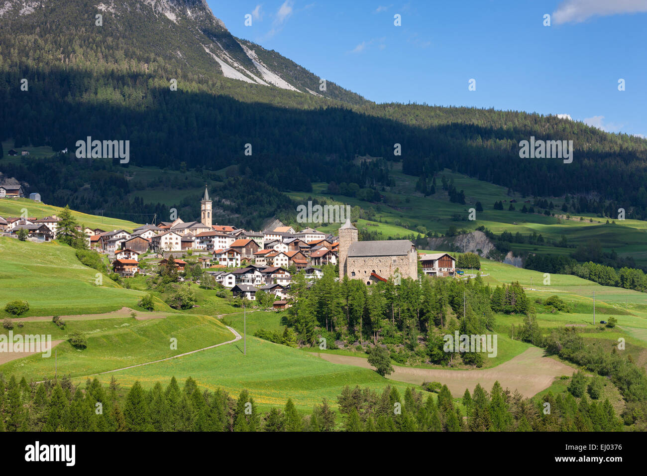 Riom, Svizzera, Europa, del cantone dei Grigioni, Grigioni, Oberhalbstein, villaggio, castello, Risma, Foto Stock