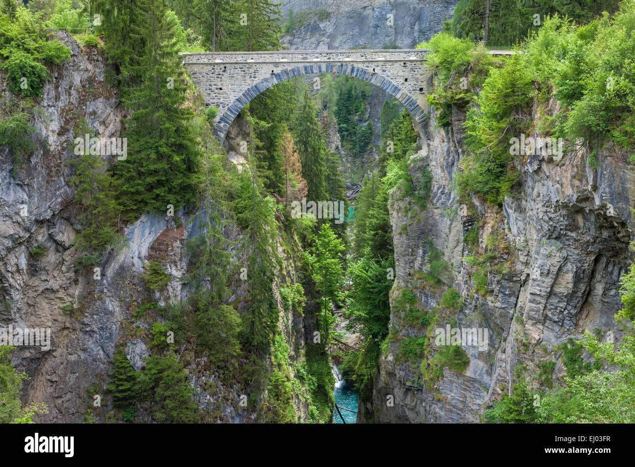 Solisbrücke, Svizzera, Europa, del cantone dei Grigioni, Grigioni, Schinschlucht, ponte di pietra, bridge Foto Stock