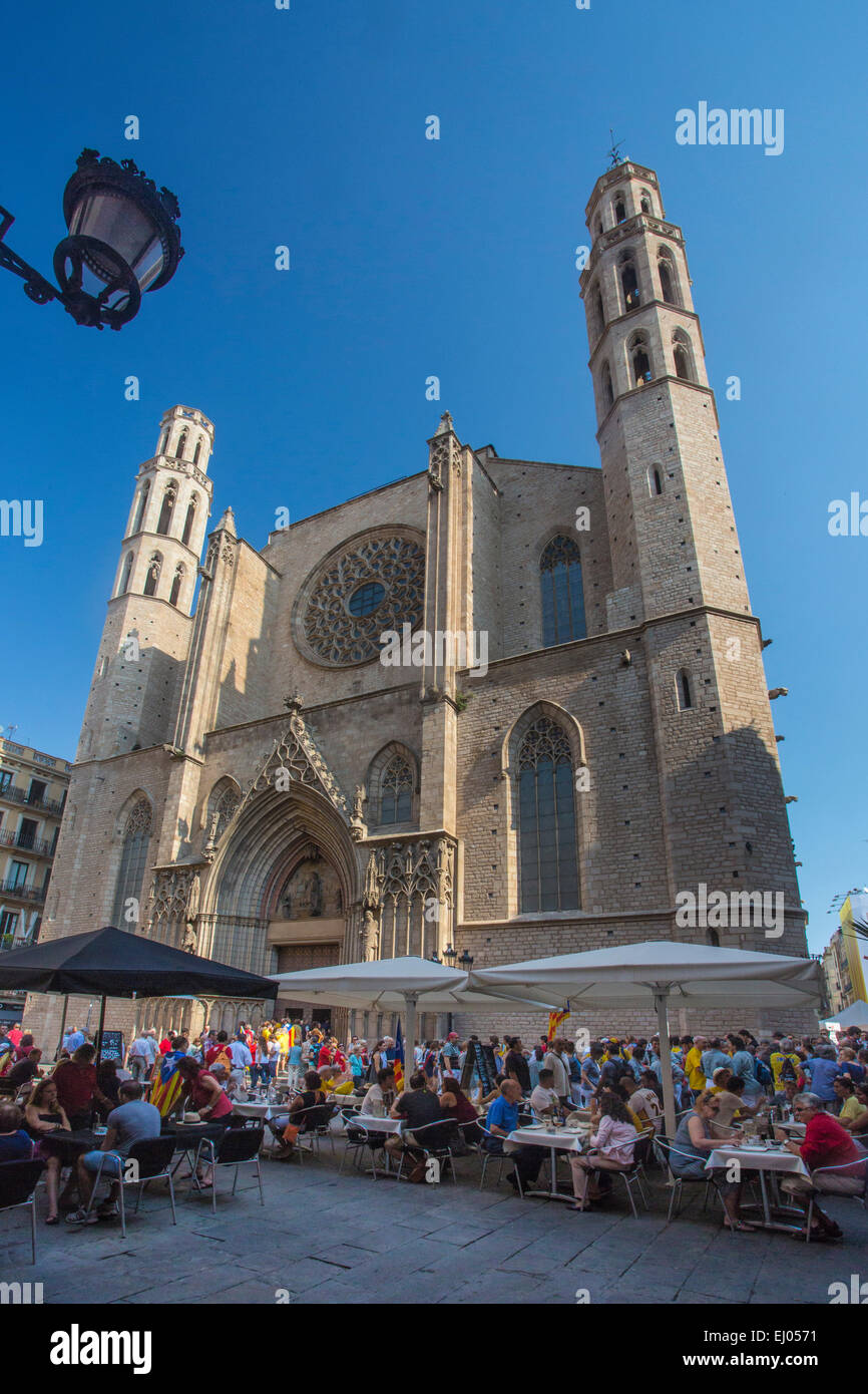 Barcellona, chiesa, Città, Mar, Santa Maria, Spagna, Europa, estate, architettura, Catalonia, persone, terrazza, turistico Foto Stock