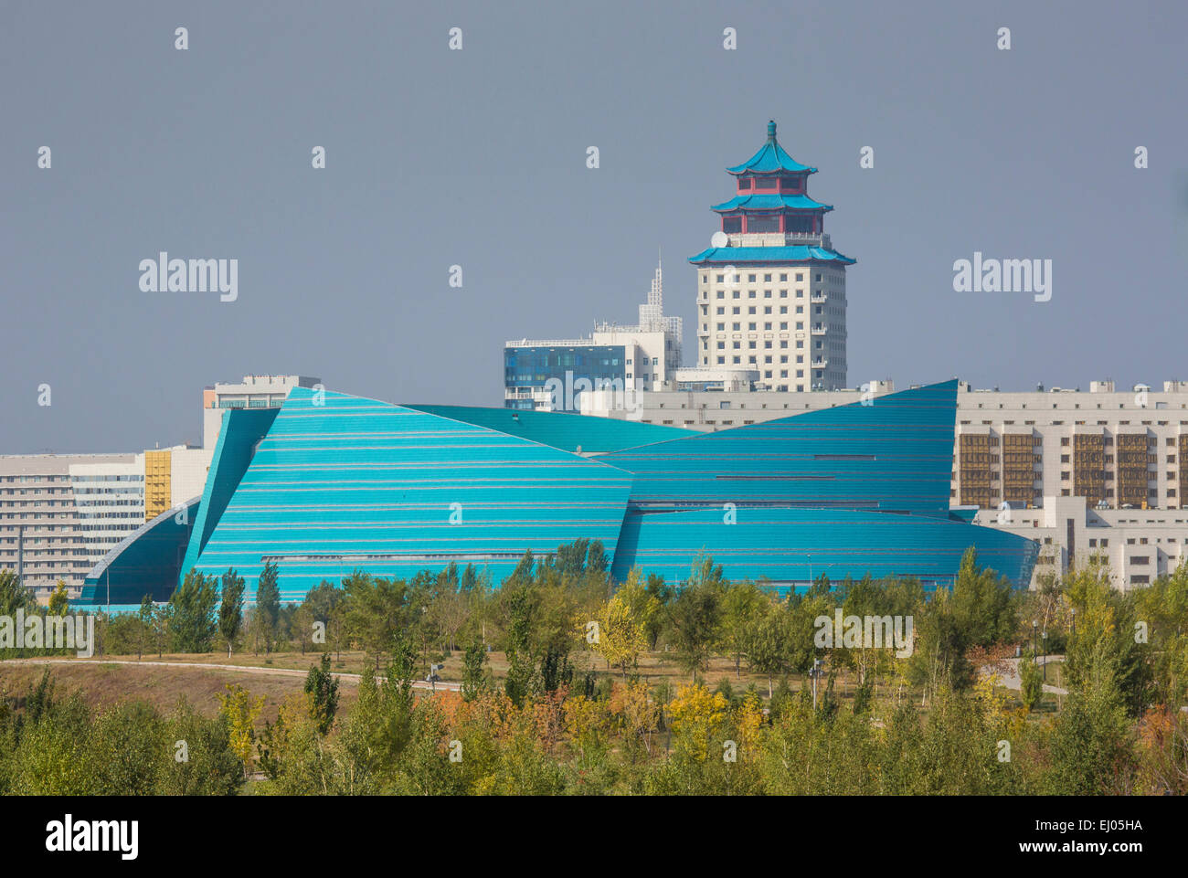 Amministrativo, Astana, Auditorium, edificio, città, in Kazakistan e in Asia centrale, Manfredi, nuovo membro, estate, architetto, architectu Foto Stock