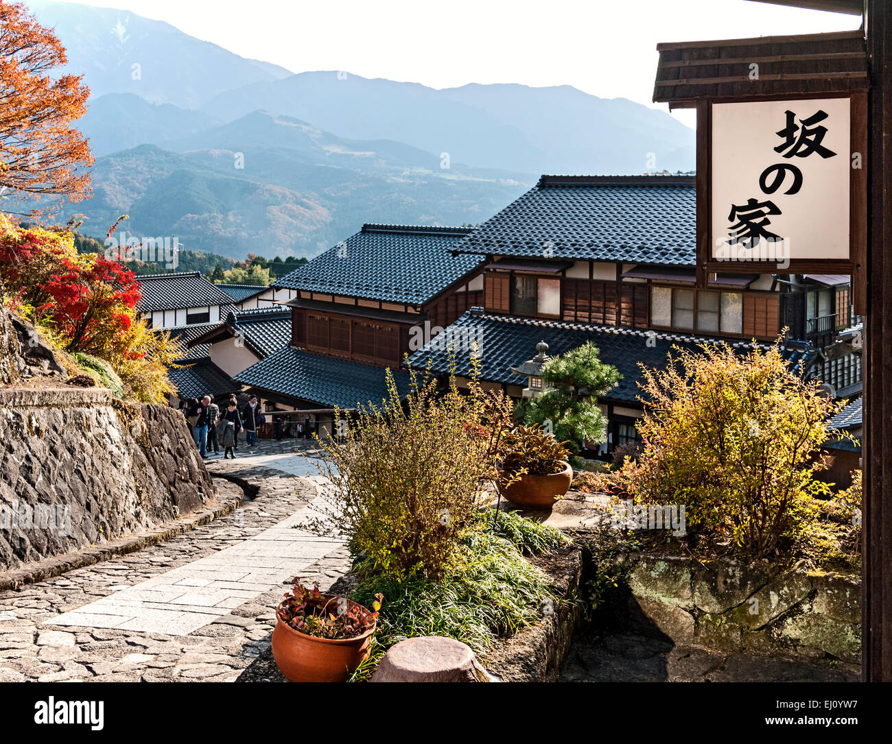 Magome juku, Valle di Kiso, Prefettura di Gifu, Giappone. Città postale lungo Kisoji Trail e Nakasendo Trail. Paesaggio tradizionale giapponese. Foto Stock