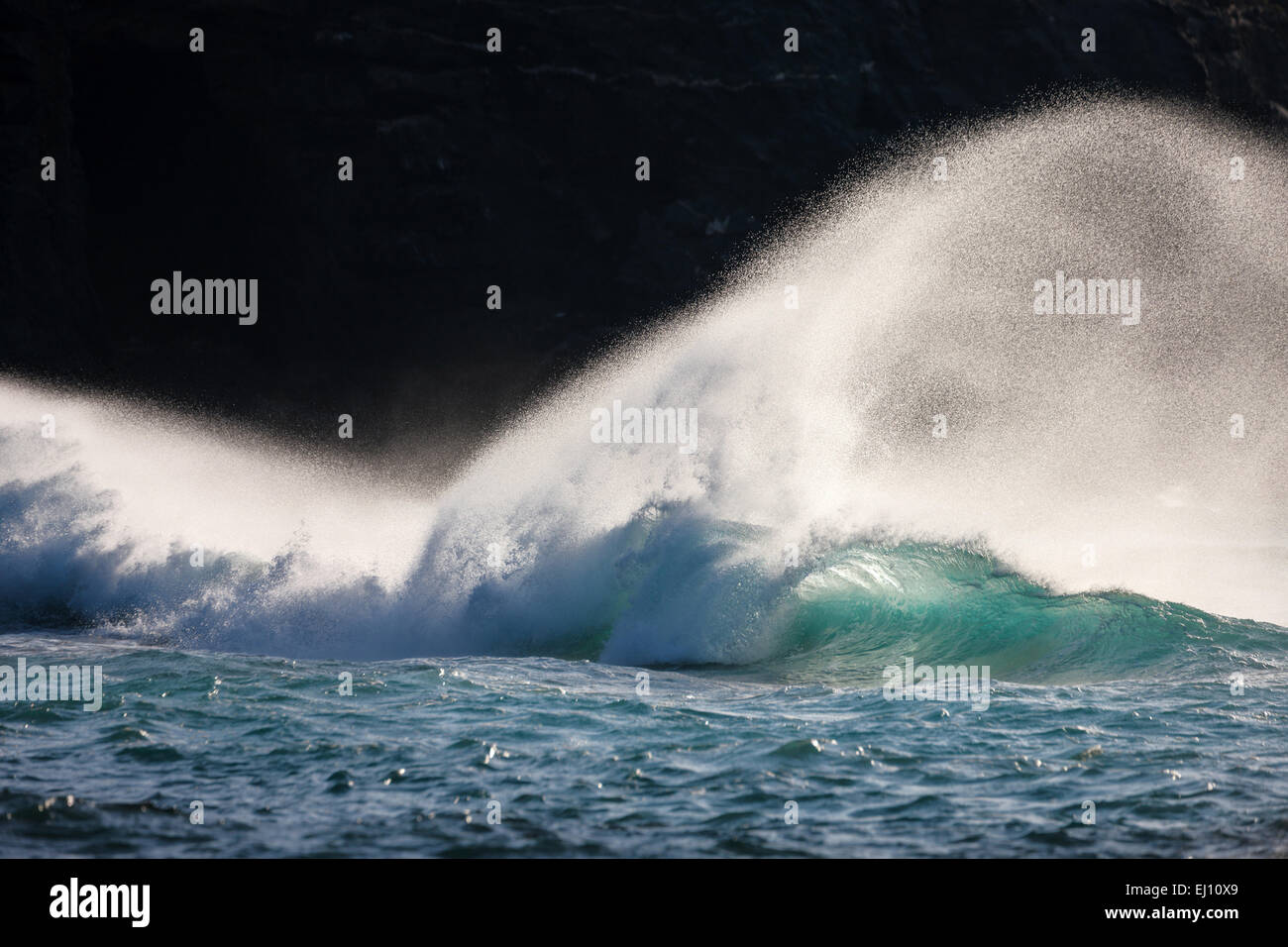 El Puertito de los Molinos, Spagna, Europa, isole canarie Fuerteventura, costa, il mare, le onde, schiuma, luce posteriore Foto Stock