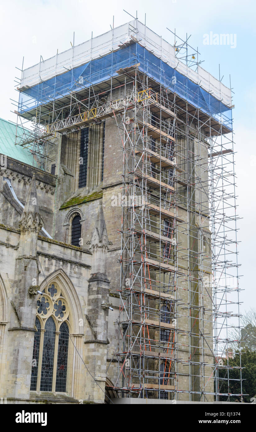 Ponteggio a Chichester Cathedral. Foto Stock